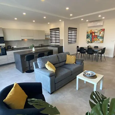 Yellow Hill Penthouse Zebbug  Exterior foto